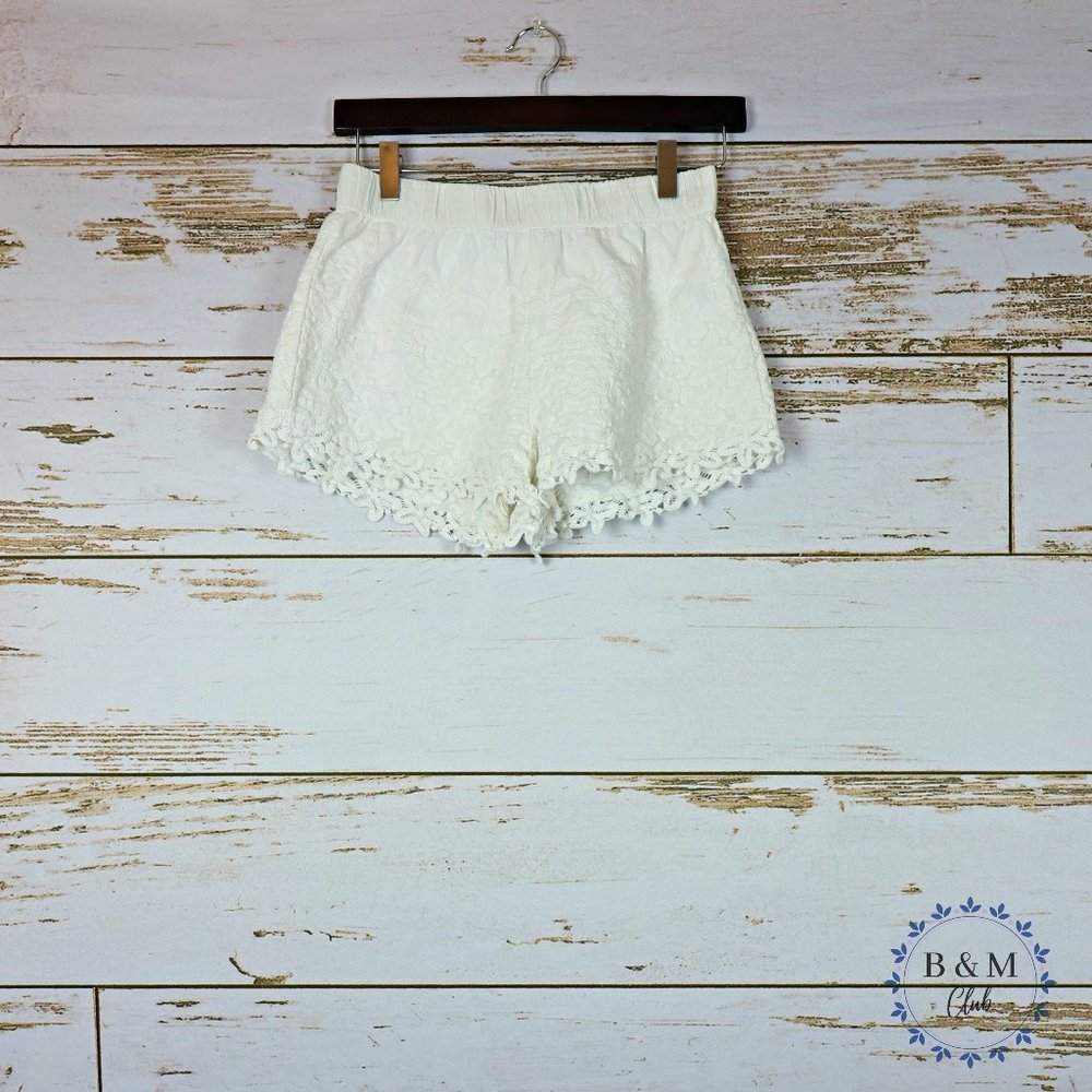Zara Women's Size Small White Lace Shorts